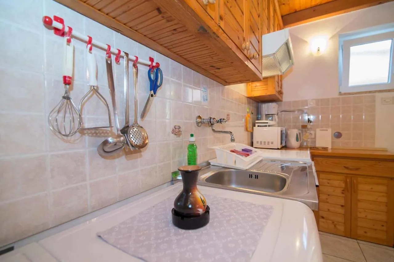 Apartment In Veli Losinj 26456 0*,