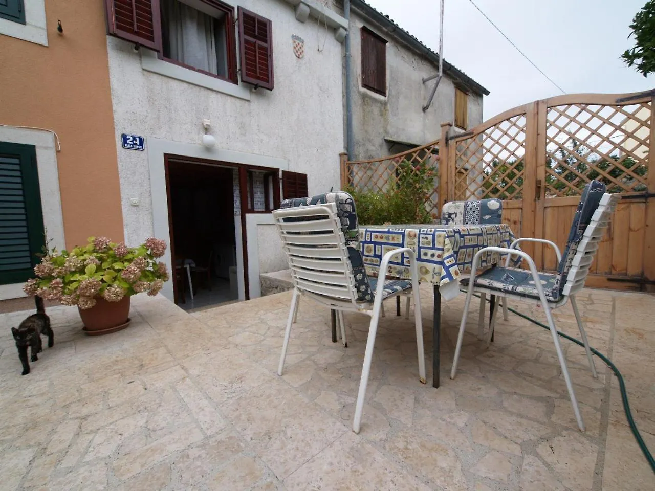 Apartment In Veli Losinj 26456